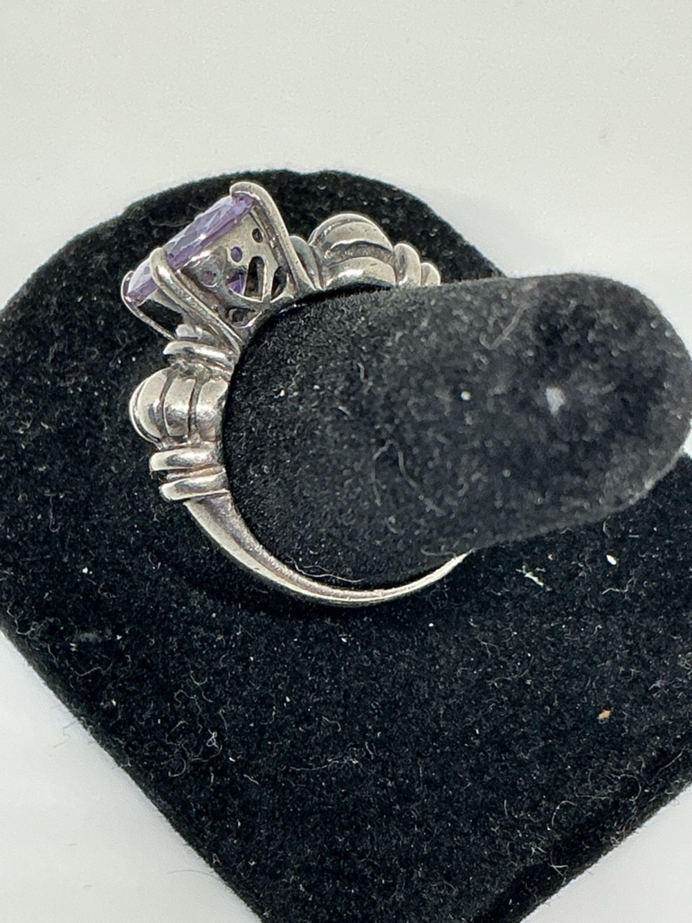 Sterling Silver 925 Lavender Amethyst CZ Solitaire Cocktail Ring Ribbed Shoulder - Picture 3 of 6